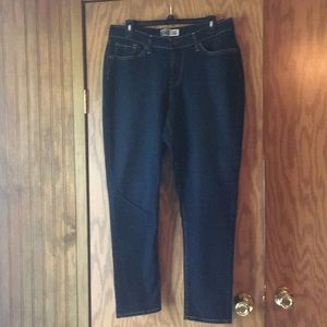 Levi’s signature curvy jeans